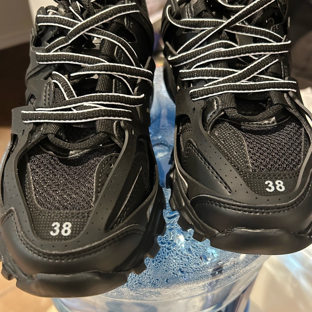 Women's Black Athletic Shoes